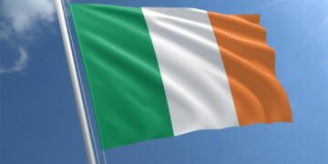 Ireland allows foreigners travel with expired residence cards until Aug 31