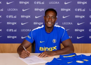 Chelsea signs Danny Welbeck from Brighton
