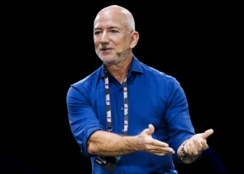 Jeff Bezos to Sell Up to $4.1bn in Amazon Shares