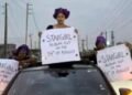 Ayra Starr’s mother promotes ‘Starr Girl’ album on Lagos streets