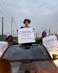 Ayra Starr’s mother promotes ‘Starr Girl’ album on Lagos streets