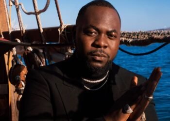 Dapper Damm finally responds to money allegations by Seyi Vibez, Shallipopi and other former artistes