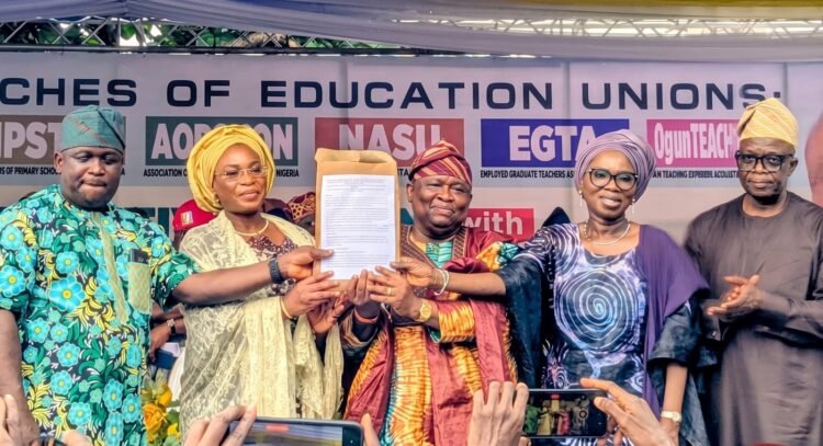 Ogun Teachers endorse Senator Adeola Yayi for 2027 Governorship election