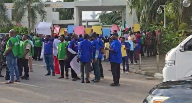 TUC protests outside Abuja Continental Hotel over unfair labour practices and indecent working conditions
