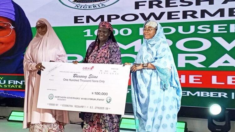Wife of Adamawa governor empowers 1,200 vulnerable with N20m, other items