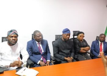 EFCC Warns Lawyers Against Charging Clients in Foreign Currencies