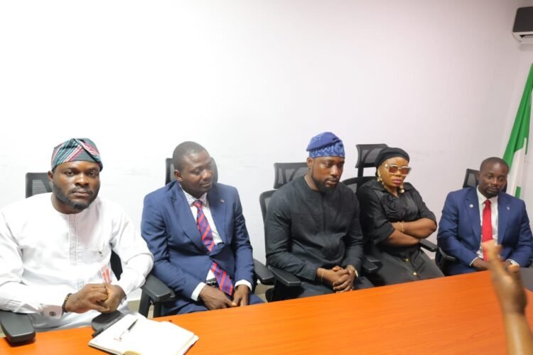 EFCC Warns Lawyers Against Charging Clients in Foreign Currencies