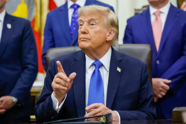 Judge blocks new Trump bid against birthright citizenship