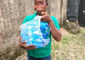Woman arrested over smuggling of alcohol to inmate in Ogun prison