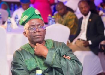 FEMI FALANA: kanda, kanda, By Kunle Oyatomi