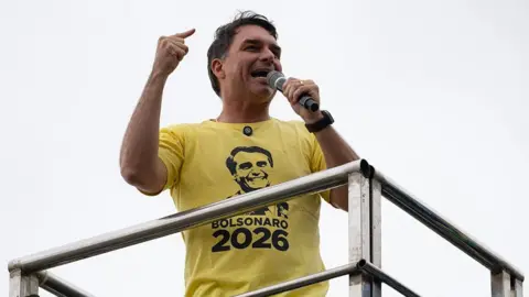 Netanyahu invites Brazil presidential candidate Bolsonaro to Israel